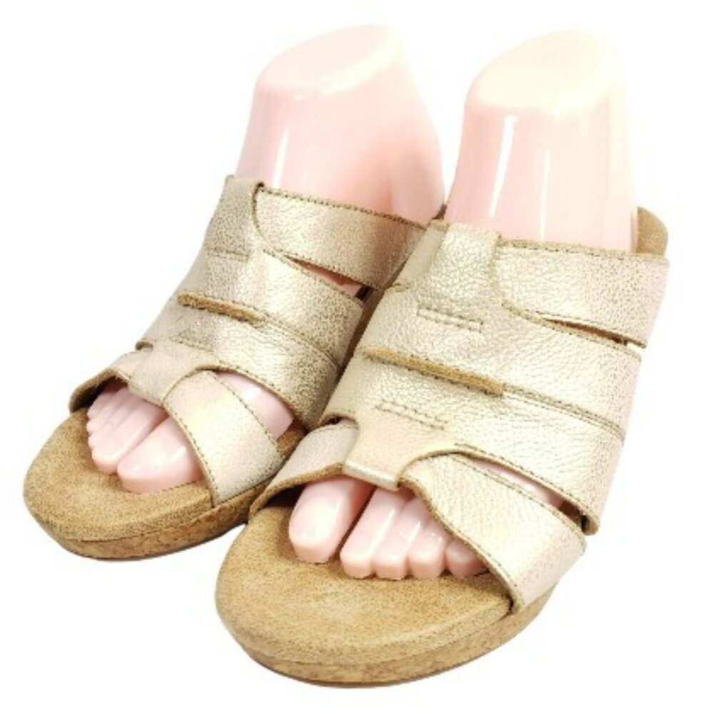 Clarks Wedge Slide Sandals Women's Size 10 Cream Leather - Picture 2 of 8